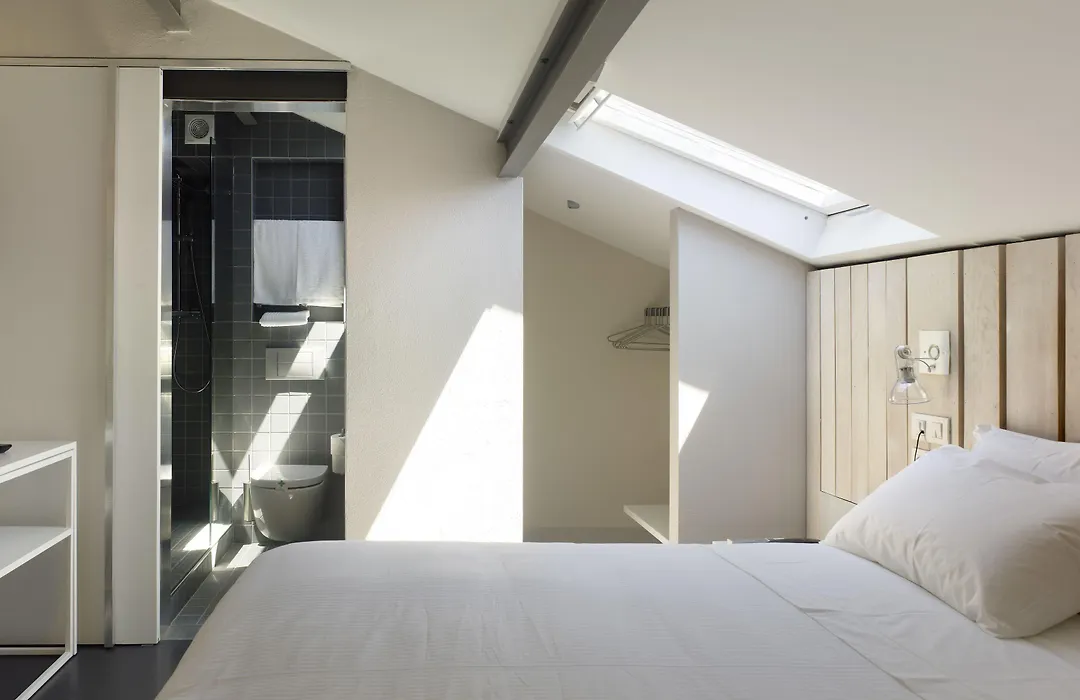Moure Hotel-1